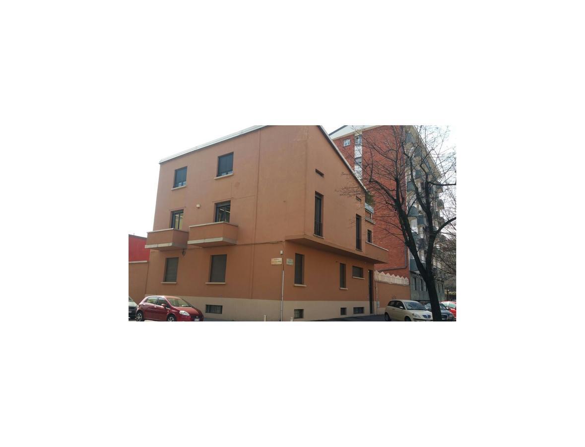 Gloria Hostel, Milan